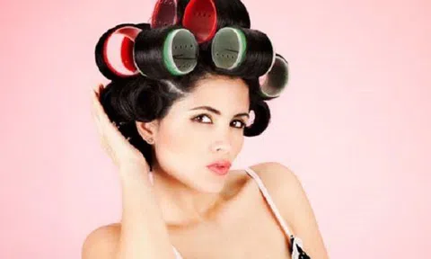 Mẹo hay giúp tóc xoăn vào nếp