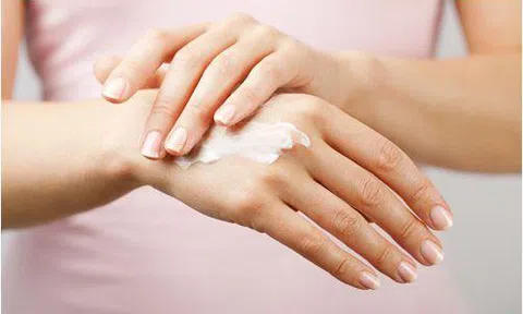 4 cách giúp bạn chăm sóc da tay hiệu quả