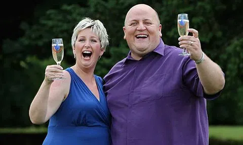 Nỗi cô đơn của người đàn ông trúng số độc đắc