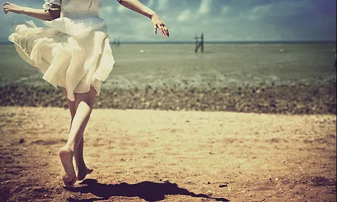 Chỉ vì anh mà em cố thức khuya