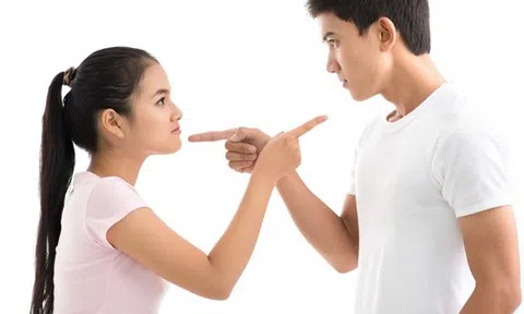 Sau 5 năm ruồng rẫy vợ con, chồng quay lại xin tha thứ