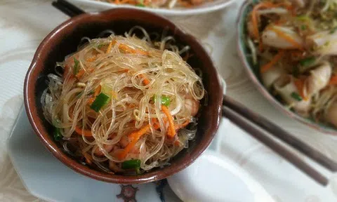 Bí quyết xào miến không bị dính tuyệt ngon