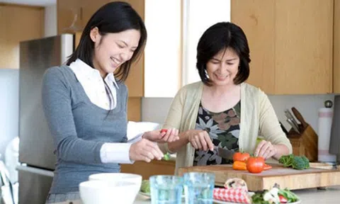 Những dấu hiệu nhận biết mẹ chồng và nàng dâu hợp nhau