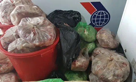 Kinh hãi phát hiện kho thịt heo bốc mùi hôi thối ở TP.Đà Lạt