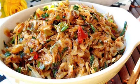 Tóp mỡ đem xào với thứ này ai cũng thích mê