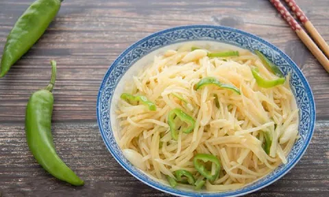 Hướng dẫn cách xào khoai tây ngon mềm mà không bị nát 