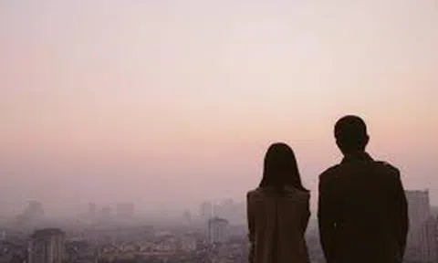 Người cũ vẫn muốn `quan hệ` với tôi, dù đã chia tay