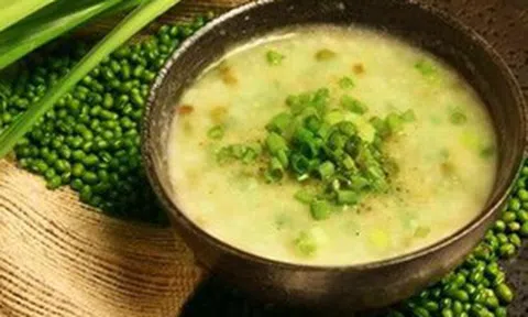 Cách làm cháo ngao, hến đậu xanh thanh mát