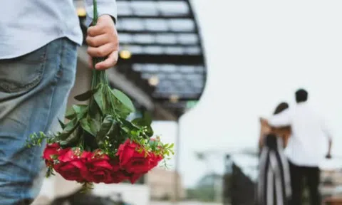 Nếu bạn muốn quay lại cùng người cũ, thử làm những điều này trước tiên