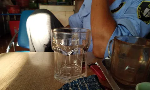 Lão nông tiết lộ những bí mật trong “động” mại dâm khi đi tìm con gái