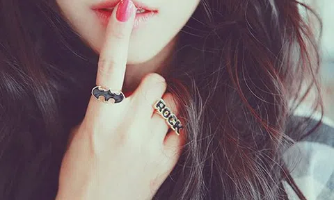 Là phụ nữ, bạn nên học cách giữ im lặng khi cần