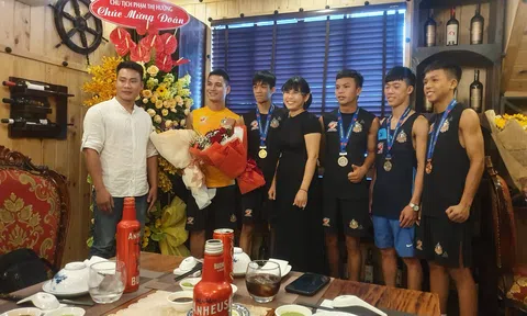 Phú Hồng Thịnh đồng thành cùng thành công của Đội tuyển Muay Thái MMA FIGHT ACADEMY