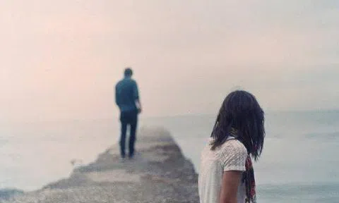 Tôi không dám thú nhận với em rằng mình đã có vợ