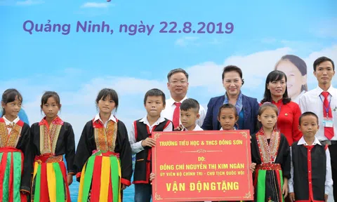 Trẻ em Quảng Ninh đón nhận ngôi trường mới từ Chủ tịch Quốc hội và hơn 71 ngàn ly sữa