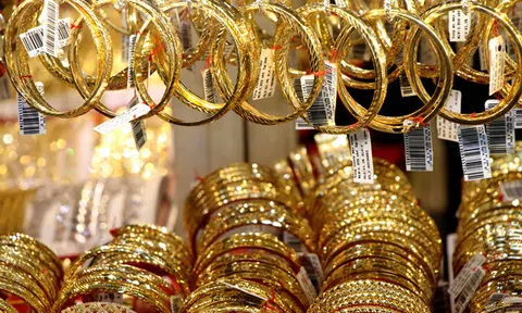 Giá vàng ngày 6/9: Tiếp đà đi xuống do vàng thế giới đang giảm mạnh