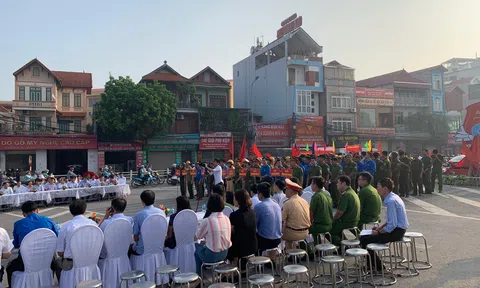 Hà Nội: CSGT huyện Đan Phượng cùng các ban ngành phát động hưởng ứng tháng ATGT 