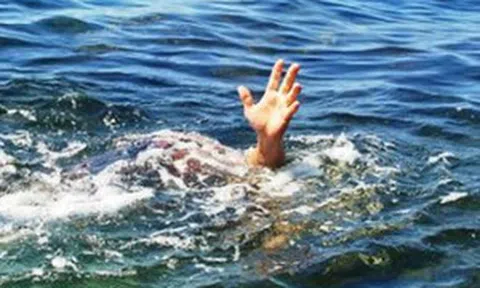 Xót xa 2 anh em ruột tử vong dưới suối thương tâm