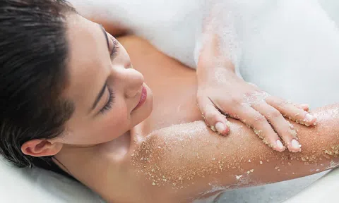 Những tác dụng kỳ diệu của muối tắm với sức khỏe 