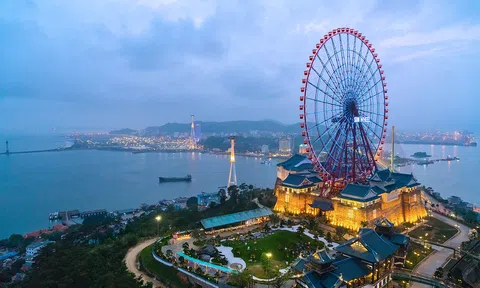 Phương Ly tái xuất trong đại nhạc hội đỉnh cao tại Hạ Long