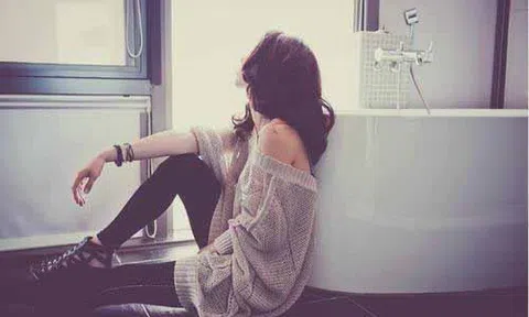 Bối rối vì chồng cũ liên tục đòi gần gũi nhưng từ chối tái hợp