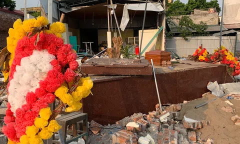 Hà Nội: Huyện Gia Lâm tổ chức cưỡng chế đập phá lăng mộ, không cho lấy hài cốt mẹ?