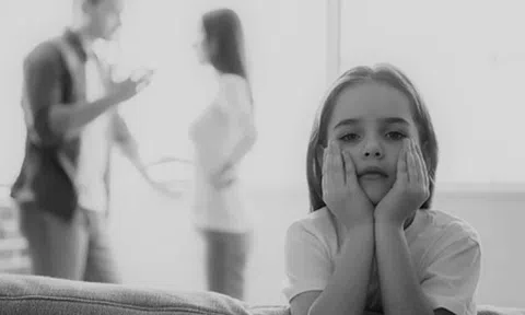 Một đứa trẻ thiếu thốn tình cảm, sự quan tâm của cha mẹ dễ trở nên như thế nào?