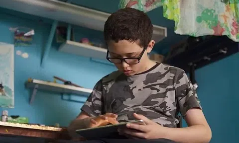 Ba kiểu tiết kiệm của bố mẹ gây hại cho tương lai con