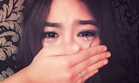 Phát hiện bí mật động trời bố mẹ giấu tôi hơn 20 năm