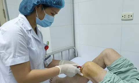 Thoái hóa khớp như `cỗ máy hết dầu`, làm sao để trơn tru trở lại?