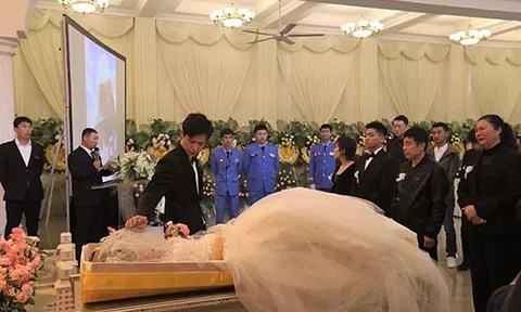 Xúc động với lễ cưới được tổ chức trong chính tang lễ của cô dâu