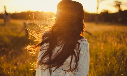 Ly dị chồng mới cưới vì tình yêu ích kỷ, sở hữu