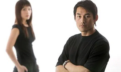 4 cách ứng xử phổ biến của một ông chồng hèn