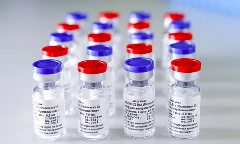 Các quốc gia giàu có tích nhiều hơn 1 tỷ liều vaccine COVID-19 so với mức cần thiết