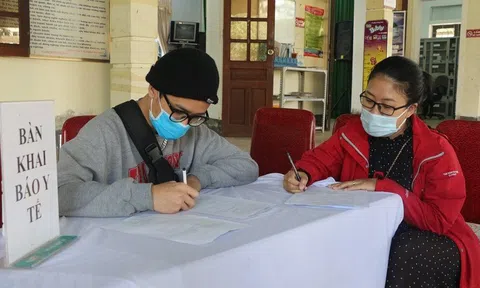 Phạt 15 triệu đồng với cô gái từ vùng dịch về, nói dối để đi chơi Tết