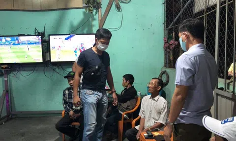 Hé lộ chuyên án phá đường dây cá độ bóng đá hàng trăm nghìn đô, bắt giữ 5 đối tượng