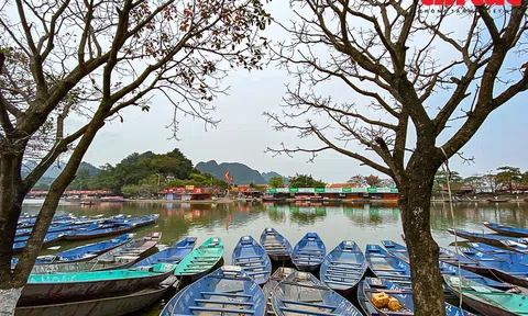 Hà Nội cho phép Chùa Hương mở cửa đón khách, nới lỏng kinh doanh hàng quán