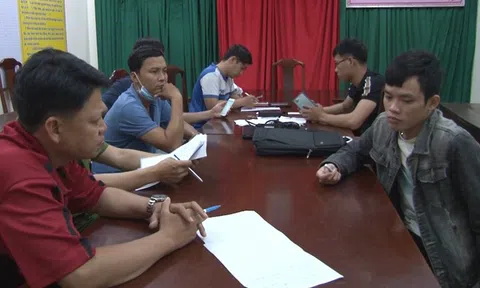 Hai thanh niên chiếm đoạt tiền tỷ nhờ chiêu bài "hack Facebook đóng giả người thân ở nước ngoài"