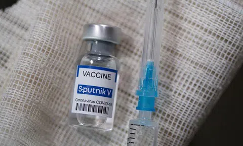 Việt Nam phê duyệt khẩn cấp vaccine Sputnik V của Nga