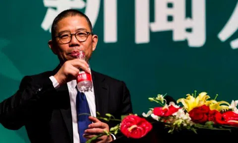 Tỷ phú giàu nhất Trung Quốc: Hai lần thi trượt đại học, từng làm báo và đổi đời nhờ bán nước