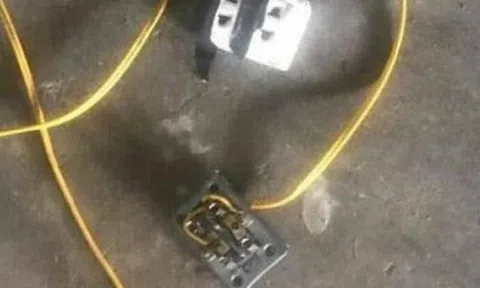 Nửa đêm dậy đi vệ sinh, nam sinh lớp 10 bị điện giật tử vong