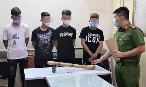 Phát hiện 4 học sinh THPT tẩm ma túy vào thuốc lào để hút