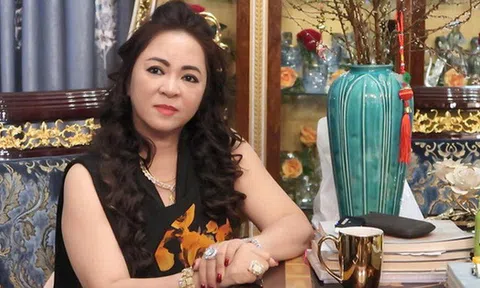 Đàm Vĩnh Hưng bức xúc đăng status lên trang cá nhân, "phản pháo" vợ đại gia Dũng "lò vôi"