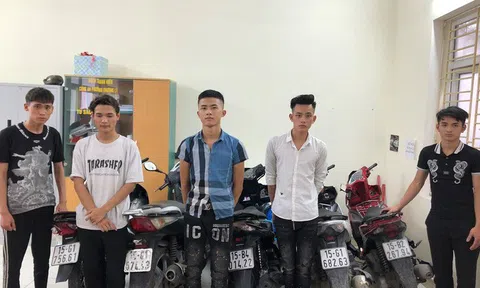 18 thanh niên giở thói côn đồ, dùng chai thủy tinh ném vào người đi đường