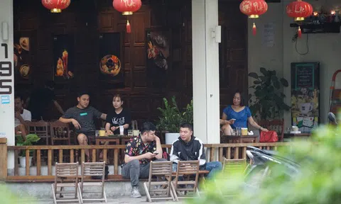 Hà Nội: Từ 12h ngày 25/5, dừng hoạt động nhà hàng, cơ sở dịch vụ ăn, uống tại chỗ, chỉ cho phép bán hàng mang về