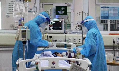 Bộ Y tế tiếp tục đưa nhân lực từ 14 bệnh viện, Sở Y tế đến Bắc Giang điều trị bệnh nhân COVID-19 nặng