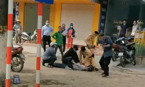 Khởi tố người đàn ông đi xe SH cầm gạch tấn công CSGT