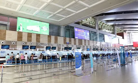 Hà Nội phát hiện 1 ca dương tính với SARS-CoV-2, khẩn tìm người bay chuyến VN220 từ TP.HCM