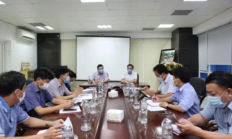 Hà Tĩnh họp khẩn sau khi phát hiện 2 ca bệnh dương tính với SARS-CoV-2
