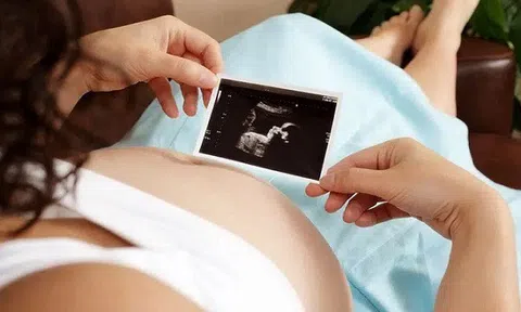 Dị tật thai nhi dễ xuất hiện trong giai đoạn này, mẹ bầu chớ lơ là kẻo 'khóc ròng' vì thương con