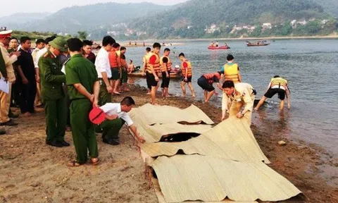 Ra sông tắm, hai bé gái đuối nước thương tâm